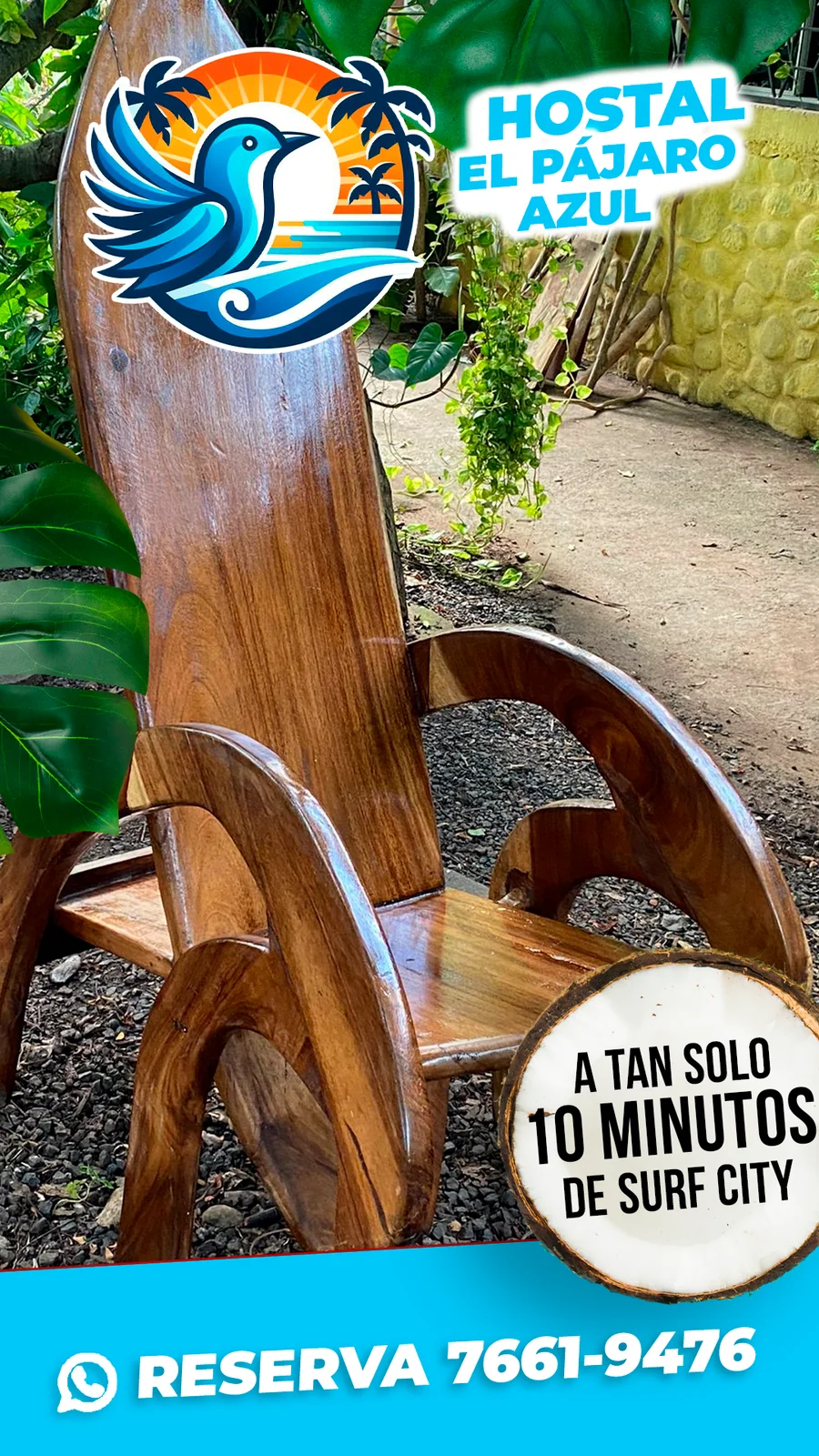 Story de El Pájaro Azul con una silla artesanal de madera en forma de tabla de surf